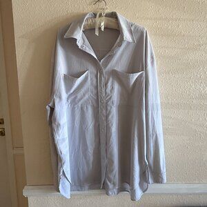 ALO Yoga Dreamscape Button Down Shirt White M/L with crinkle Shadow Stripe